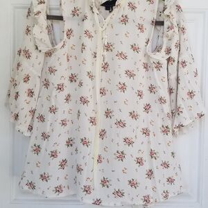 Jean's by Buffalo Cold Shoulder Romantic Rose Floral Top